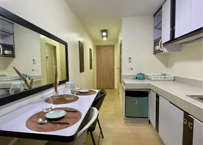 Type Unit For 2 In Mother Ignacia Quezon City, Near Abs Cbn Aparthotel